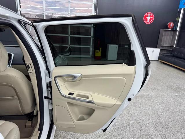 used 2015 Volvo XC60 car, priced at $15,895