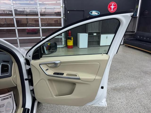 used 2015 Volvo XC60 car, priced at $15,895