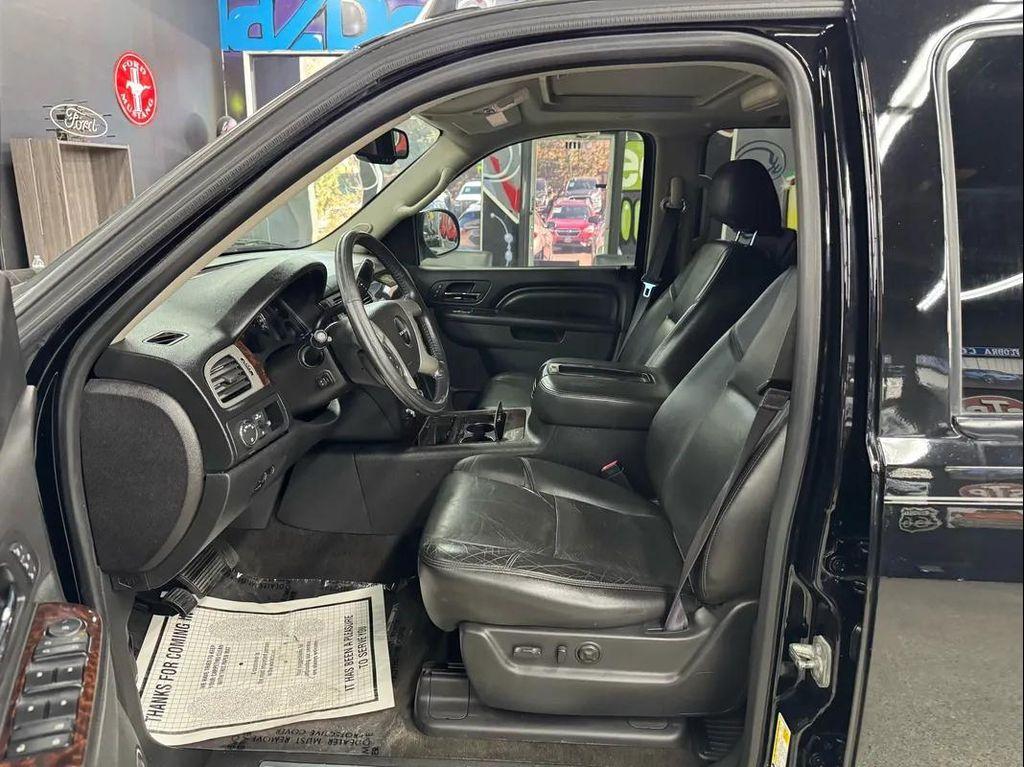 used 2014 GMC Yukon car, priced at $21,991