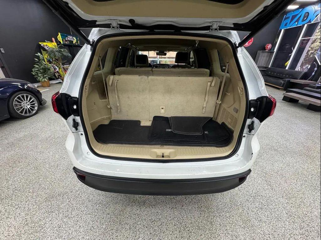 used 2019 Toyota Highlander car, priced at $27,995
