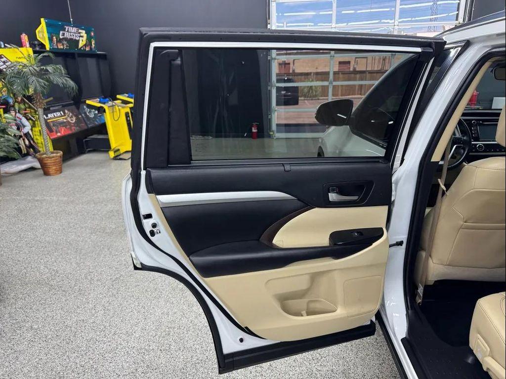 used 2019 Toyota Highlander car, priced at $27,995