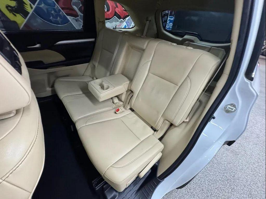 used 2019 Toyota Highlander car, priced at $27,995