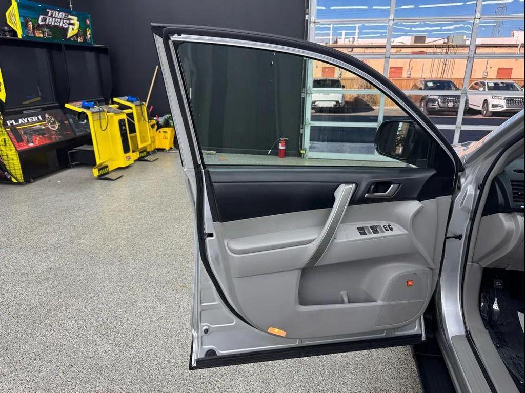 used 2012 Toyota Highlander car, priced at $14,995