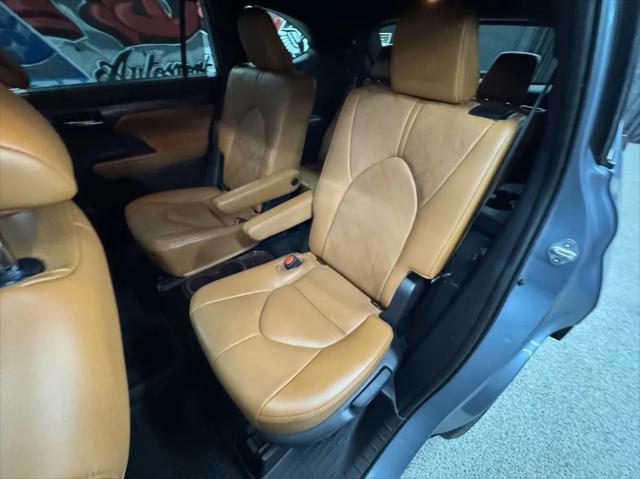 used 2021 Toyota Highlander car, priced at $36,525