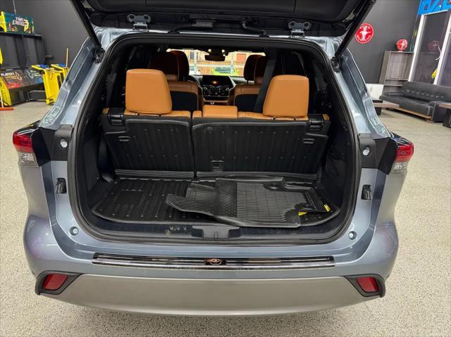 used 2021 Toyota Highlander car, priced at $36,525