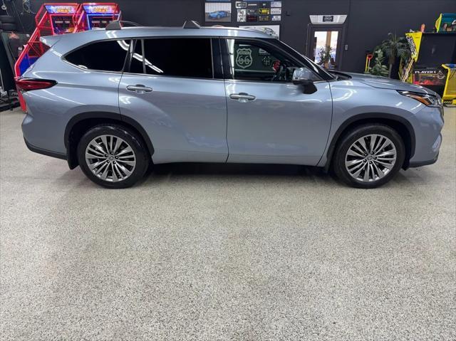 used 2021 Toyota Highlander car, priced at $36,525