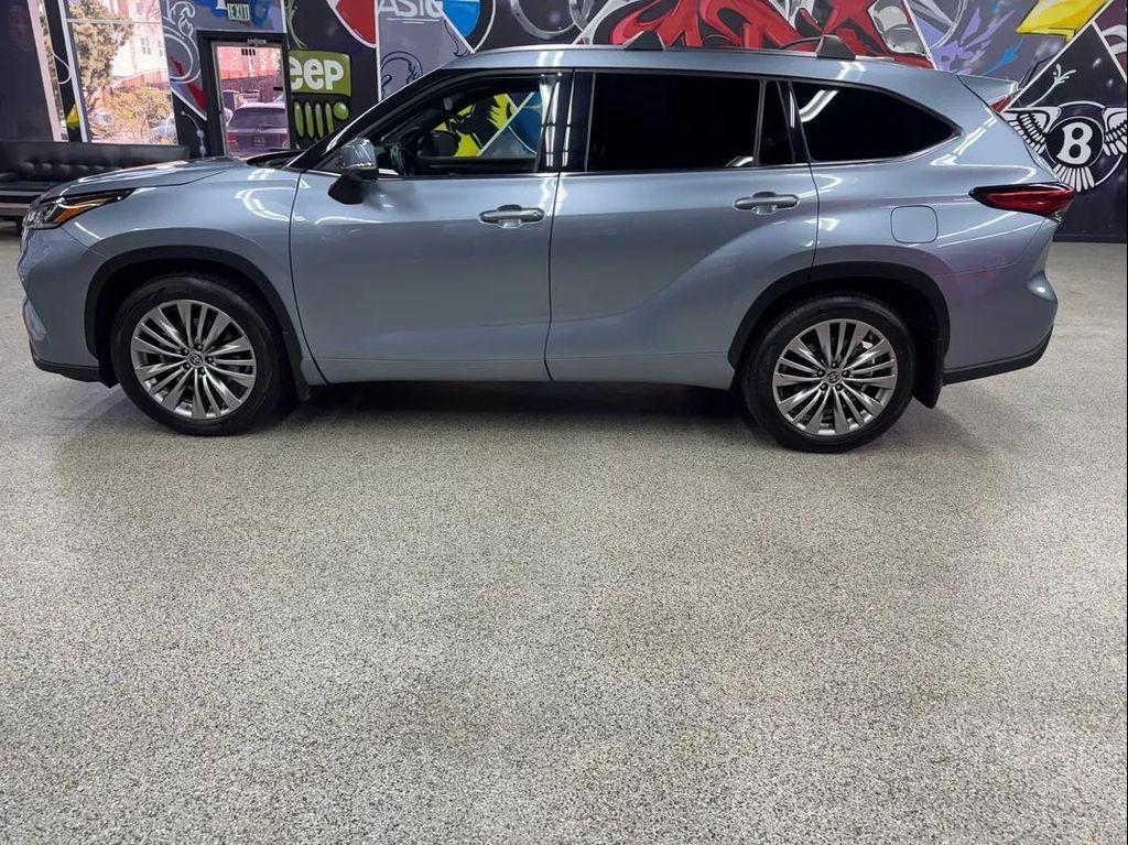 used 2021 Toyota Highlander car, priced at $36,995