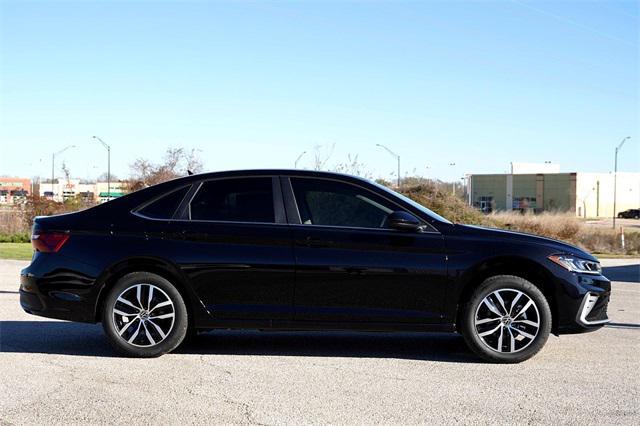 new 2025 Volkswagen Jetta car, priced at $24,617