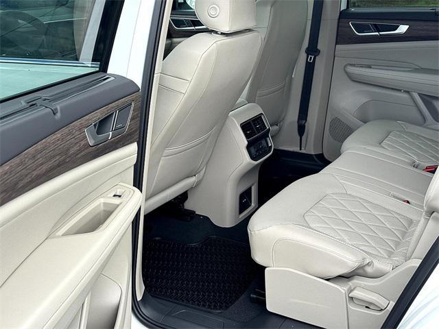 new 2025 Volkswagen Atlas car, priced at $54,484