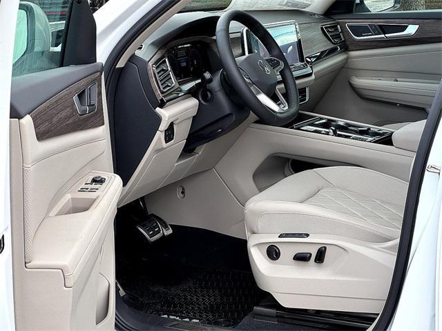 new 2025 Volkswagen Atlas car, priced at $54,484
