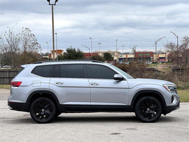 new 2025 Volkswagen Atlas car, priced at $43,476