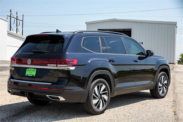 new 2024 Volkswagen Atlas car, priced at $40,158