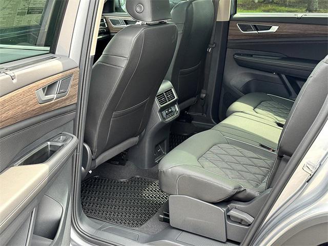 new 2025 Volkswagen Atlas car, priced at $54,029