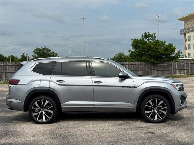 new 2025 Volkswagen Atlas car, priced at $54,029