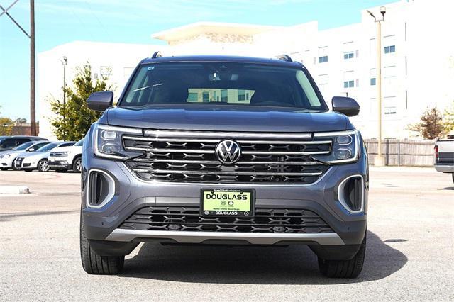 new 2025 Volkswagen Atlas car, priced at $57,179