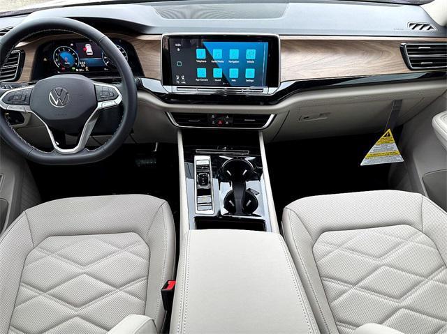 new 2025 Volkswagen Atlas car, priced at $43,988