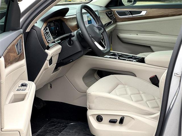 new 2025 Volkswagen Atlas car, priced at $43,988