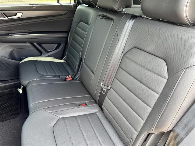new 2025 Volkswagen Atlas Cross Sport car, priced at $50,996