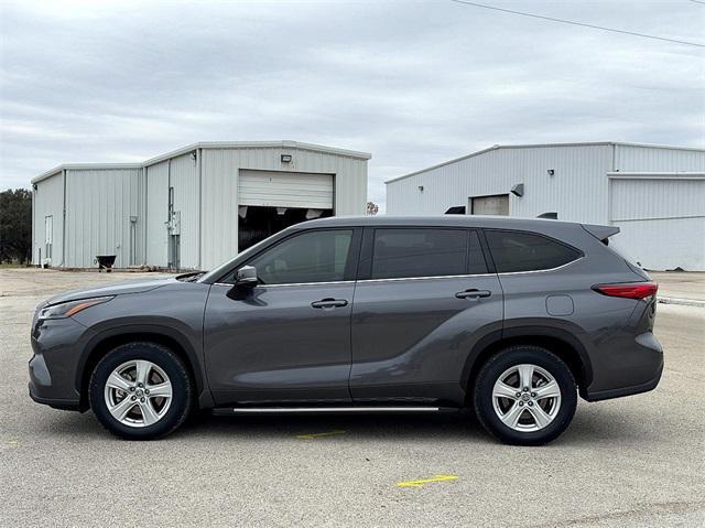 used 2022 Toyota Highlander car, priced at $30,897