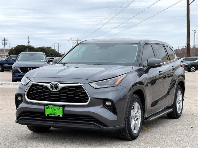 used 2022 Toyota Highlander car, priced at $30,897