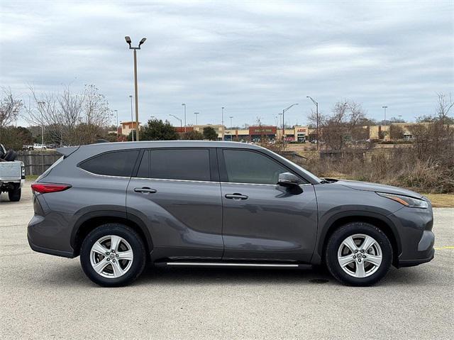 used 2022 Toyota Highlander car, priced at $30,897