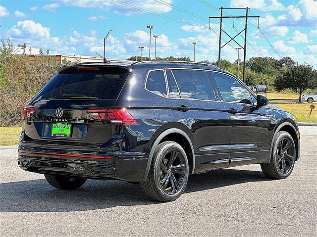 new 2024 Volkswagen Tiguan car, priced at $33,364