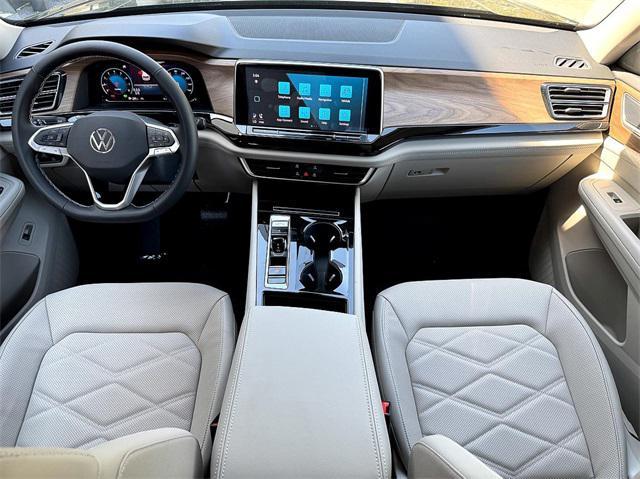 new 2025 Volkswagen Atlas car, priced at $44,194