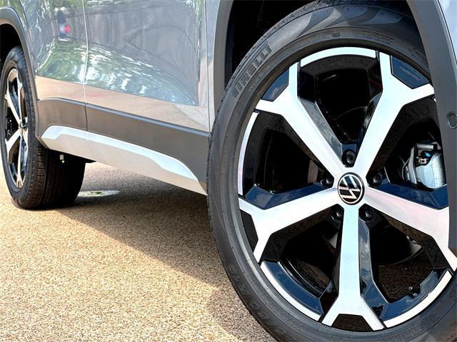 new 2025 Volkswagen Tiguan car, priced at $32,926