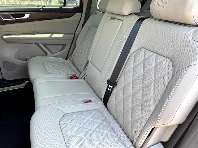 new 2025 Volkswagen Atlas car, priced at $53,984