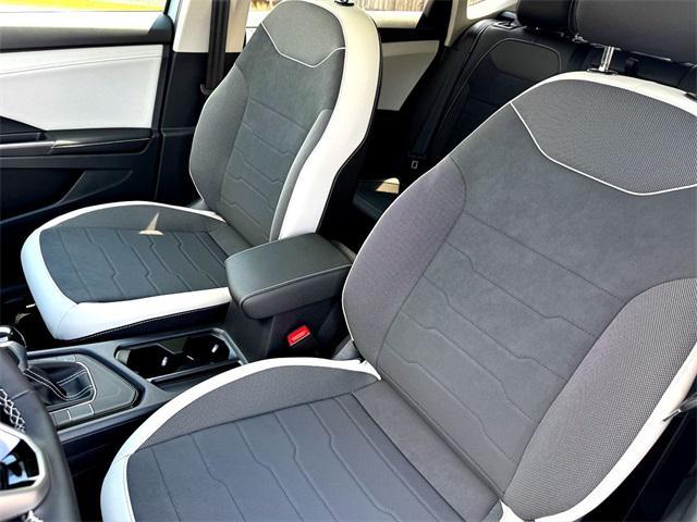 new 2025 Volkswagen Taos car, priced at $29,380