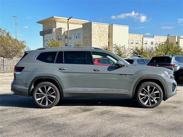 new 2025 Volkswagen Atlas car, priced at $56,081