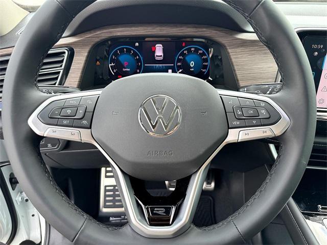 new 2025 Volkswagen Atlas car, priced at $54,984