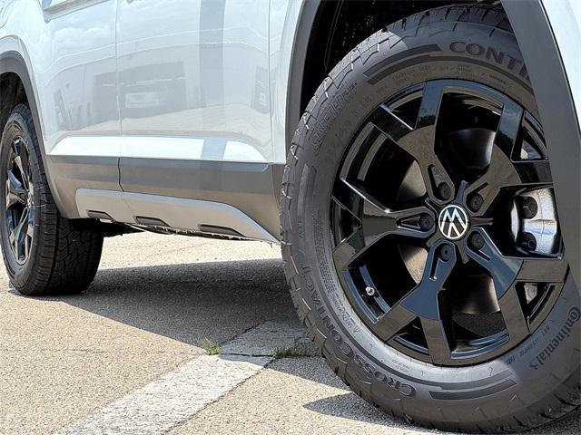 new 2025 Volkswagen Atlas car, priced at $46,479
