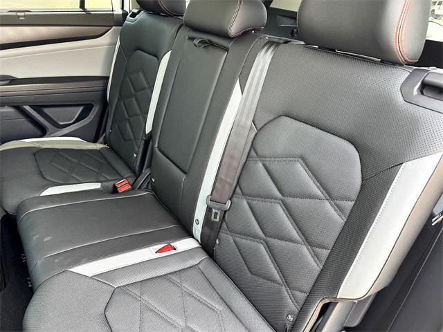 new 2025 Volkswagen Atlas car, priced at $46,479