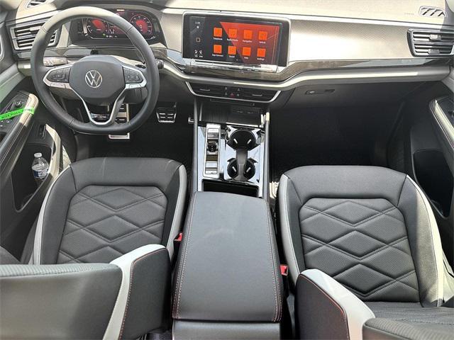 new 2025 Volkswagen Atlas car, priced at $44,675