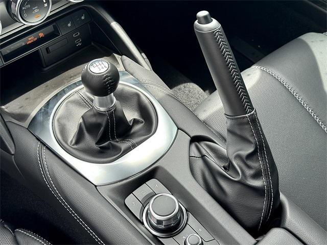 new 2025 Mazda MX-5 Miata RF car, priced at $39,250