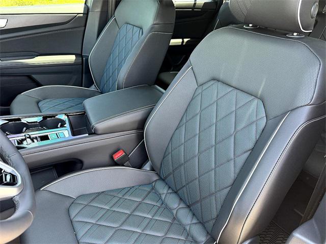 new 2025 Volkswagen Atlas Cross Sport car, priced at $53,301
