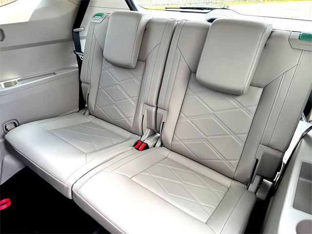 new 2025 Volkswagen Atlas car, priced at $38,834