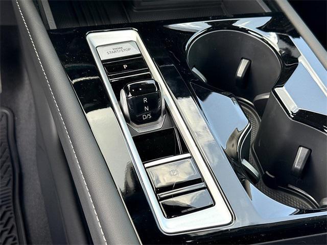 new 2025 Volkswagen Atlas car, priced at $48,174