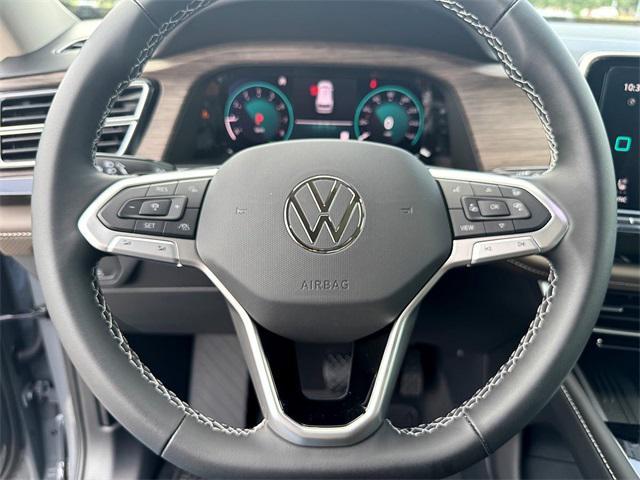 new 2025 Volkswagen Atlas car, priced at $48,174