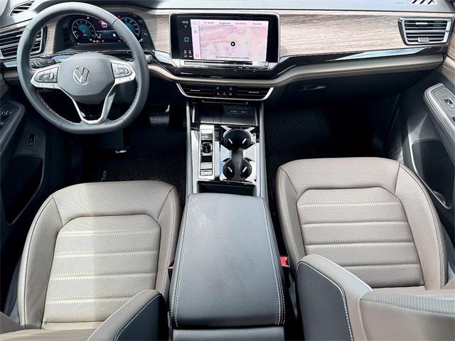 new 2025 Volkswagen Atlas car, priced at $48,174