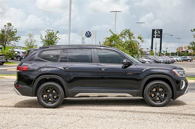 new 2024 Volkswagen Atlas car, priced at $48,942