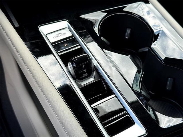 new 2025 Volkswagen Atlas car, priced at $52,484