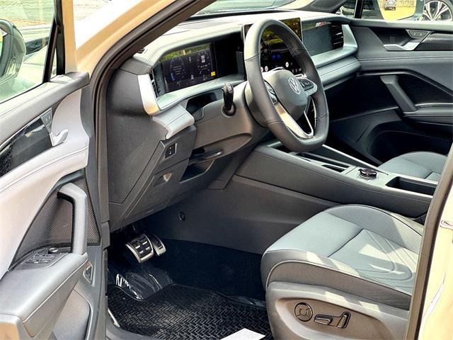 new 2025 Volkswagen Tiguan car, priced at $35,846
