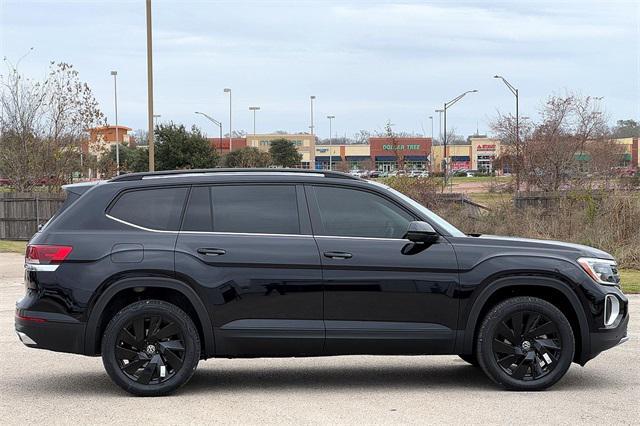 new 2025 Volkswagen Atlas car, priced at $42,878