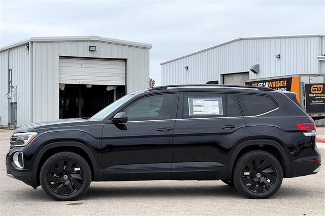 new 2025 Volkswagen Atlas car, priced at $42,878