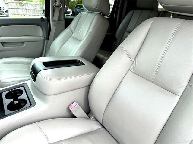 used 2012 Chevrolet Suburban car, priced at $15,597