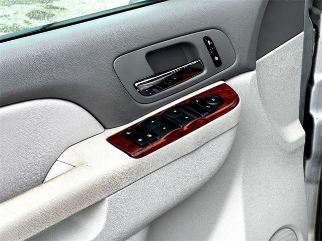 used 2012 Chevrolet Suburban car, priced at $15,597