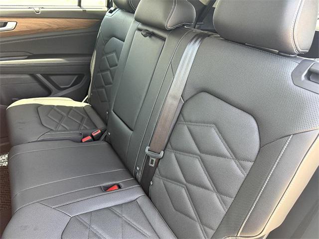 new 2025 Volkswagen Atlas car, priced at $40,956