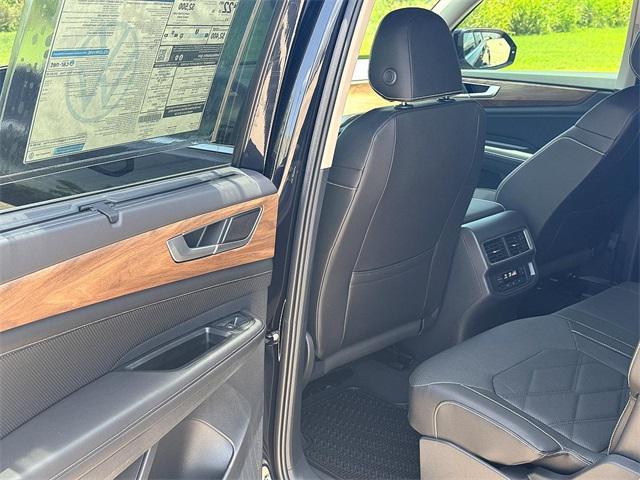 new 2025 Volkswagen Atlas car, priced at $40,956